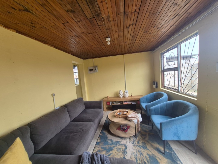 2 Bedroom Property for Sale in Kwazakhele Eastern Cape